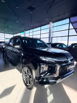 MITSUBISHI L200 TRITON 2.4 16V TURBO DIESEL SPORT HPE-S CD 4P 4X4 AUTOMÁTICO MITSUBISHI L200 TRITON 2.4 16V TURBO DIESEL SPORT HPE-S CD 4P 4X4 AUTOMÁTICO
